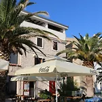 Apartman Penthouse & Franci *