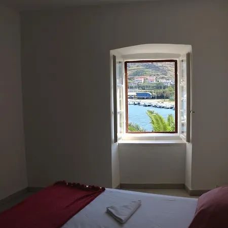 Penthouse & Franci Apartman Pag Town