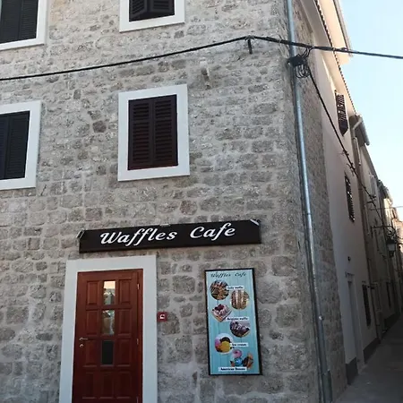 Apartman Penthouse & Franci