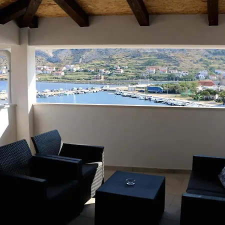 Apartman Penthouse & Franci