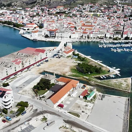 Apartment Penthouse & Franci Pag Town